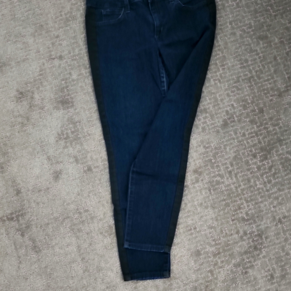 Joe's Jeans Blue Skinny Jeans with Classic Twill Weave